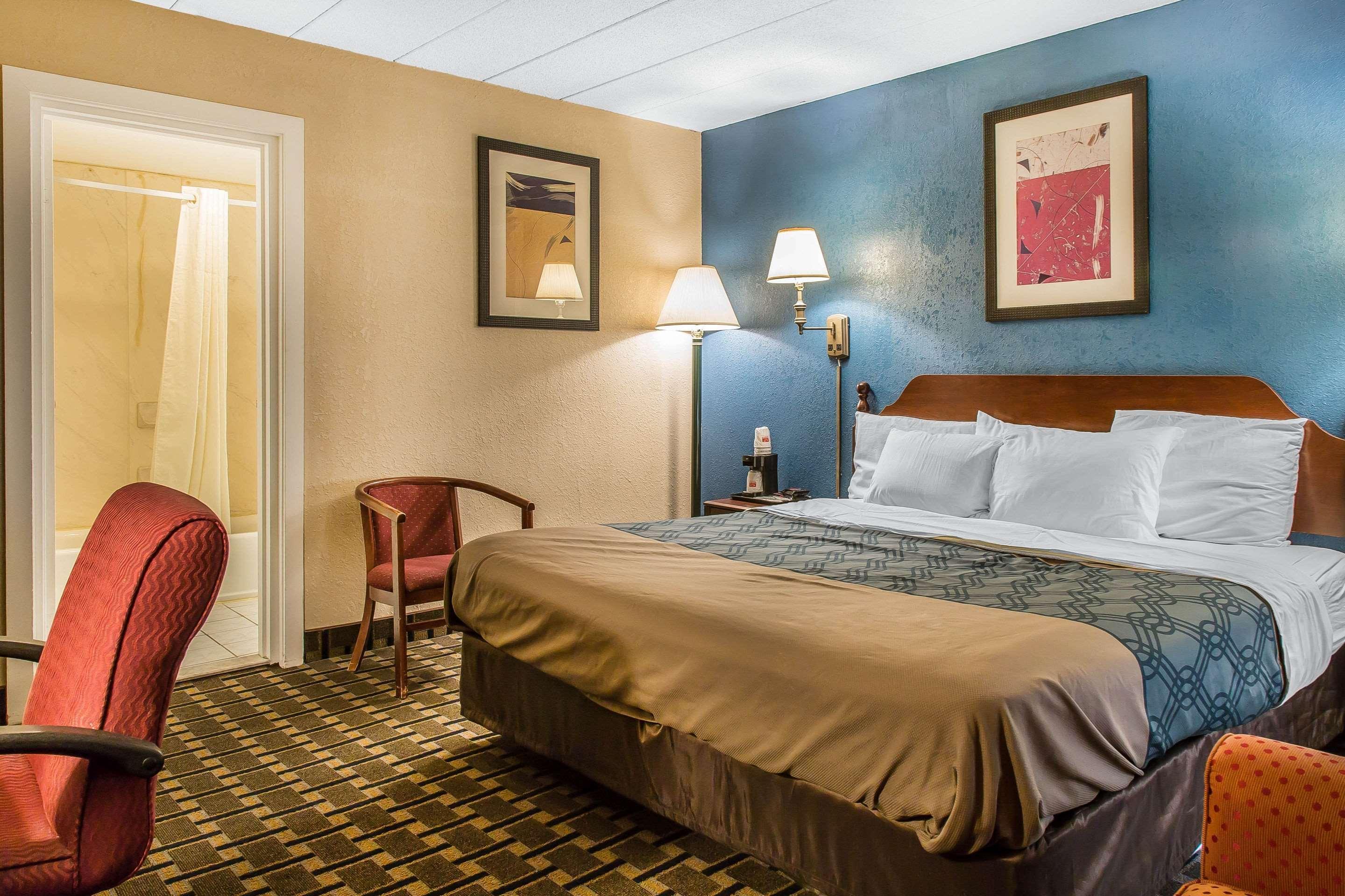 Econo Lodge Cranston - Providence Eksteriør bilde
