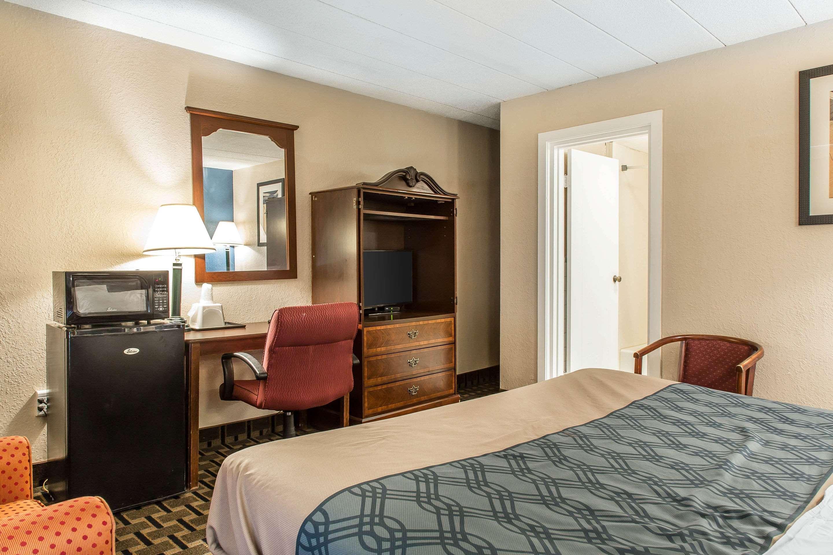 Econo Lodge Cranston - Providence Eksteriør bilde